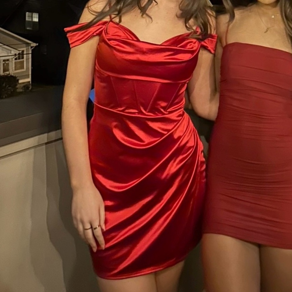 B. Darlin RED Elegant Off-Shoulder Dress 3/4 NWOT